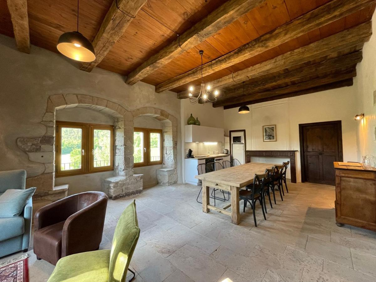 Chateau De Latour Sur Sorgue Marnhagues-et-Latour エクステリア 写真