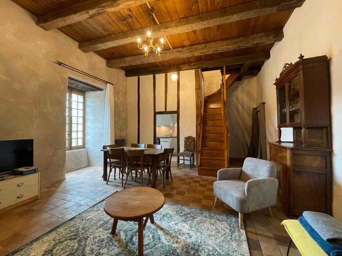 Chateau De Latour Sur Sorgue Marnhagues-et-Latour エクステリア 写真