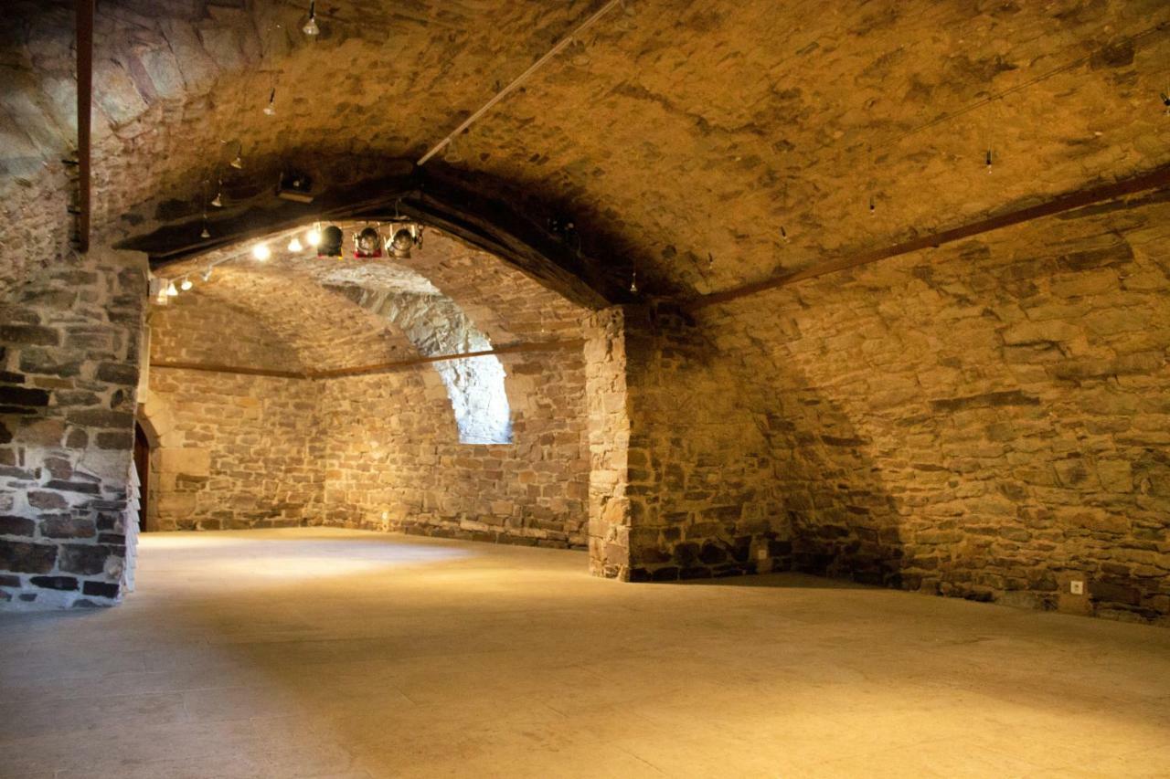 Chateau De Latour Sur Sorgue Marnhagues-et-Latour エクステリア 写真